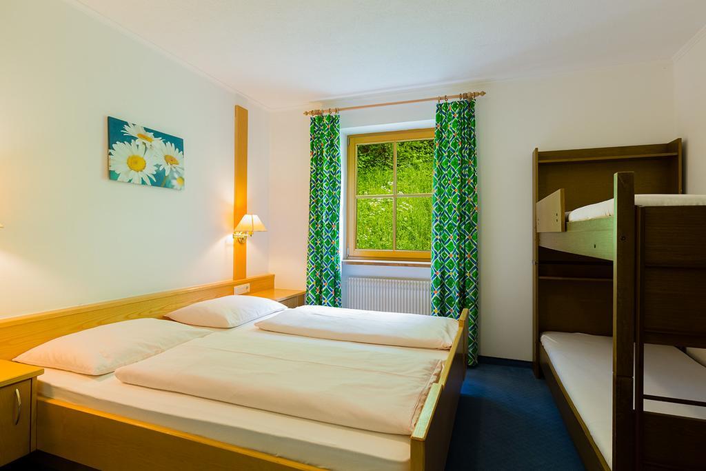 Bed and Breakfast Garni Bergland à Racines Extérieur photo