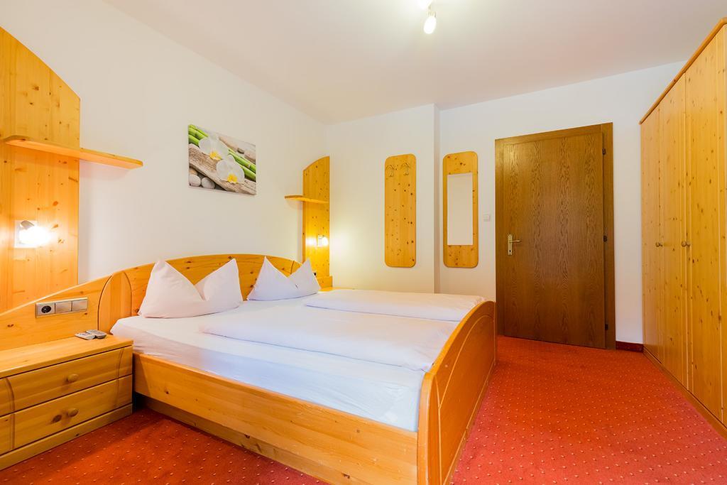 Bed and Breakfast Garni Bergland à Racines Extérieur photo